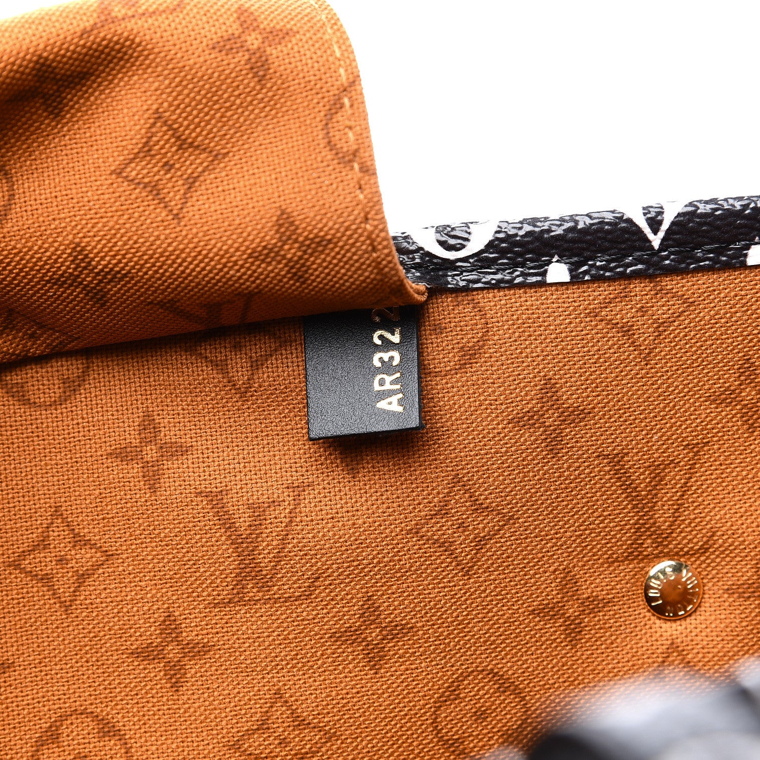 Louis Vuitton Monogram Giant Crafty Neverfull MM Creme Caramel 6 of 9