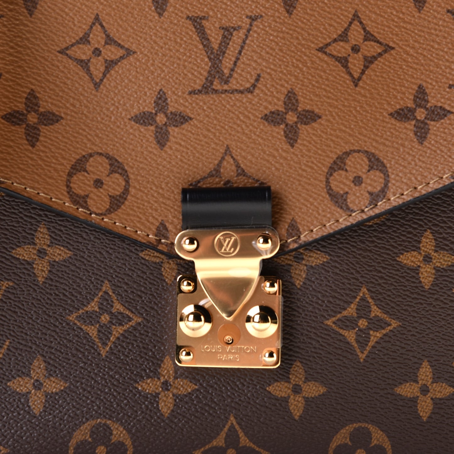 Reverse Monogram Pochette Metis