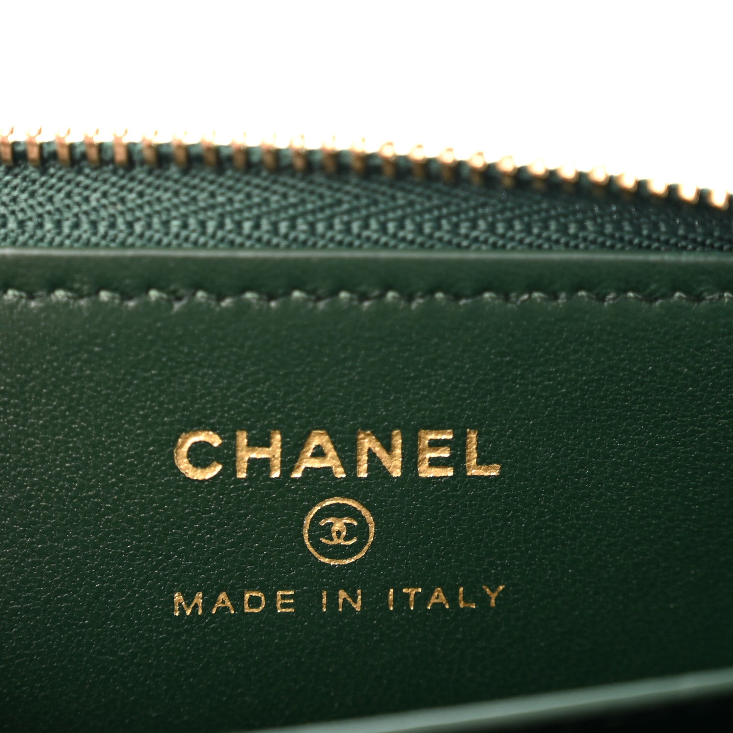 Chanel Calfskin Crocodile Embossed Crococo Zip Coin Purse Emerald 6 of 8