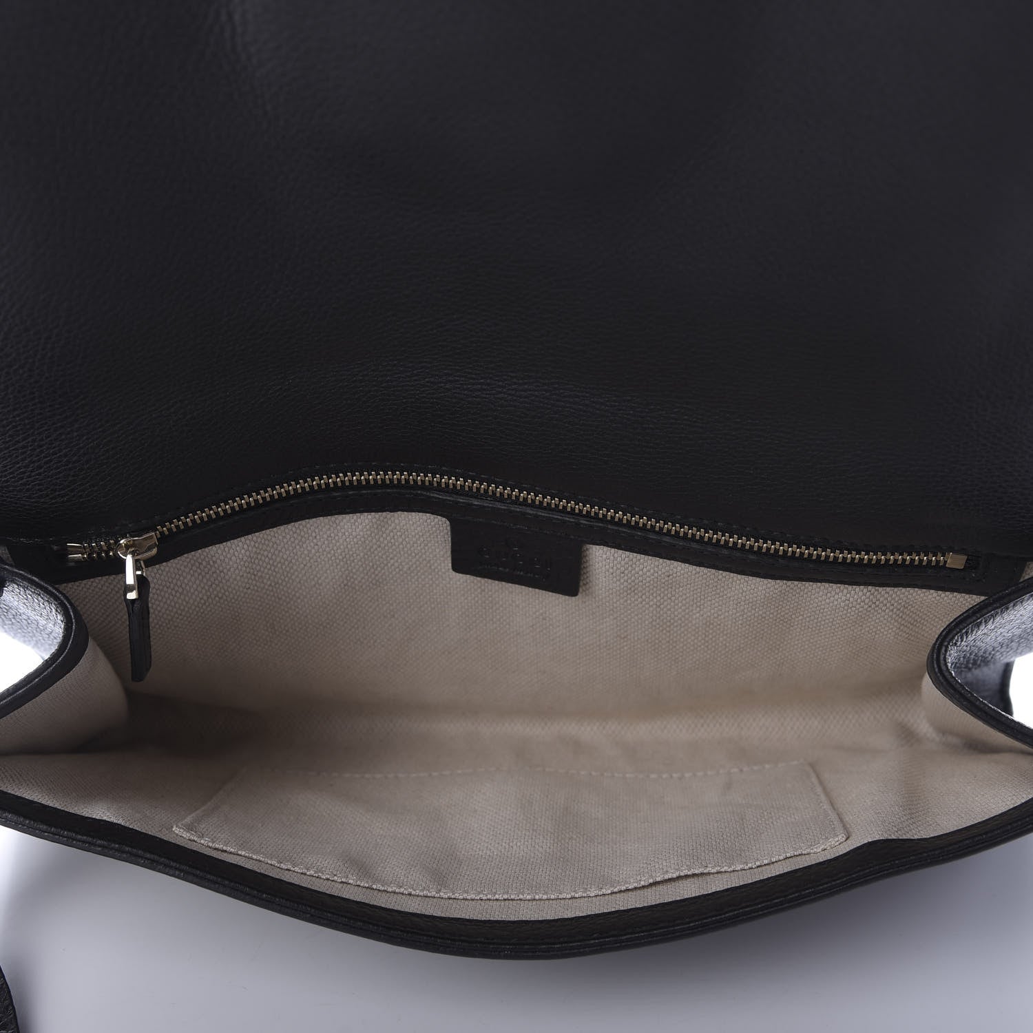 Gucci Pebbled Calfskin Medium Soho Clutch Black 5 of 9