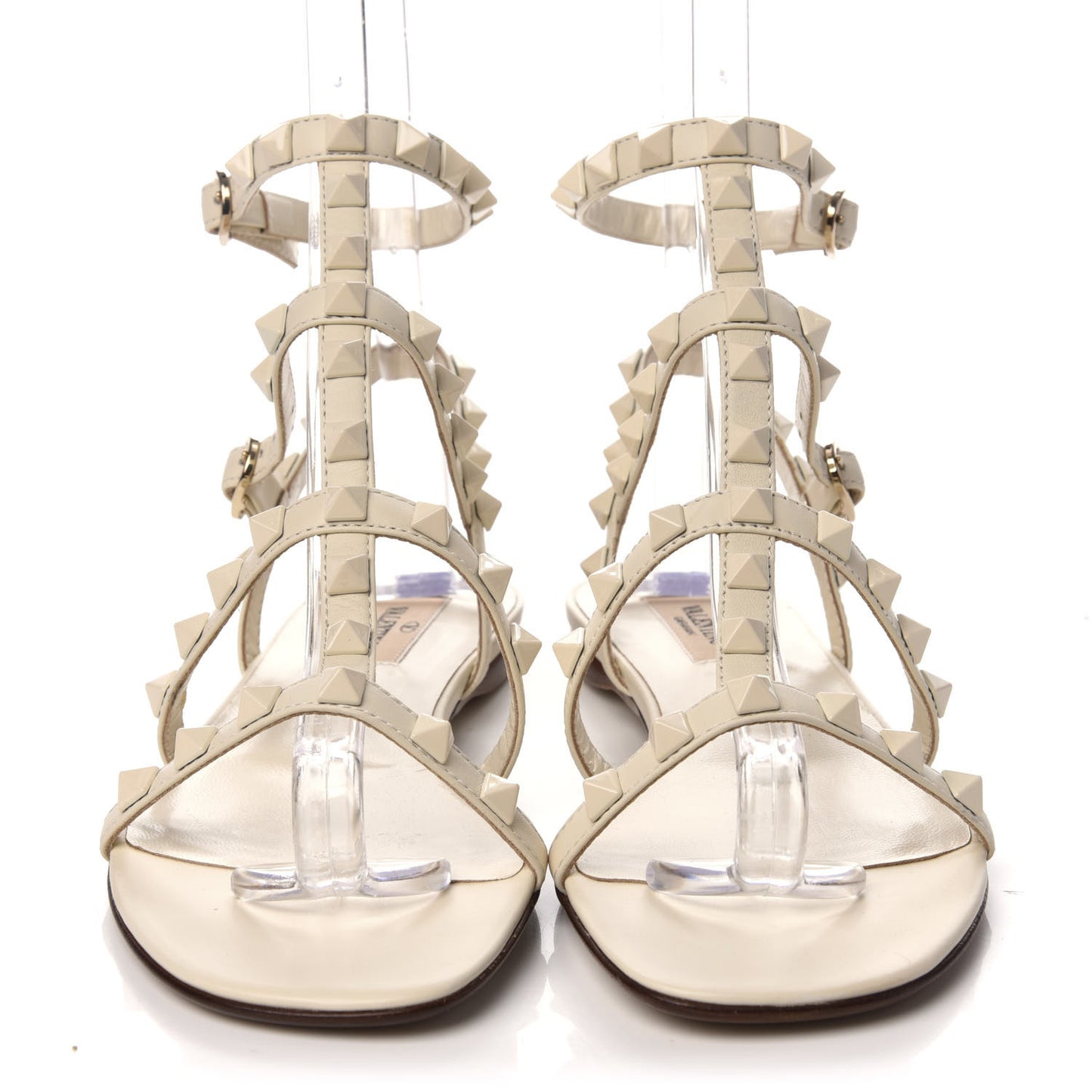 Calfskin Lacquered Monochrome Rockstud Gladiator Flat Sandals 36 Ivory