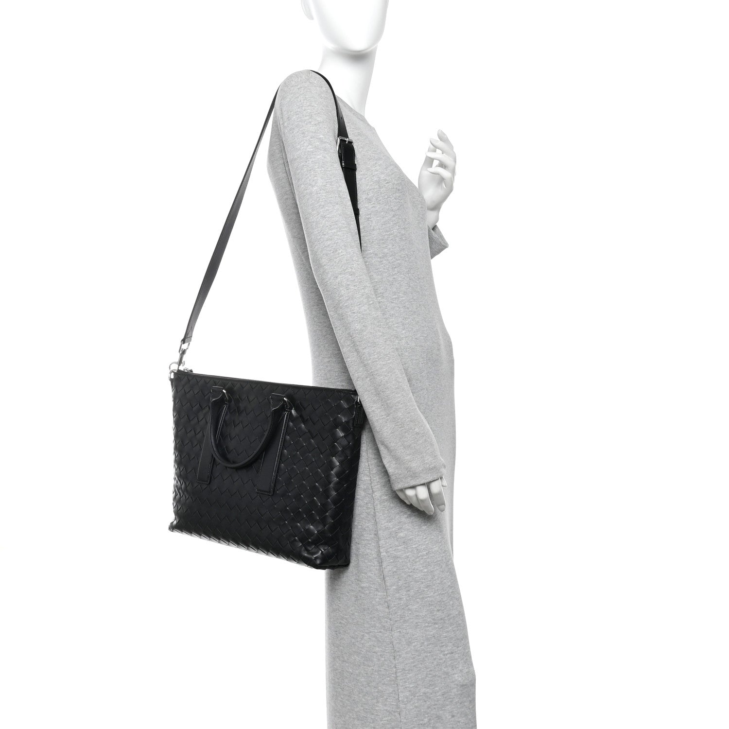 Bottega Veneta Calfskin Intrecciato Zipped Tote Black 2 of 10