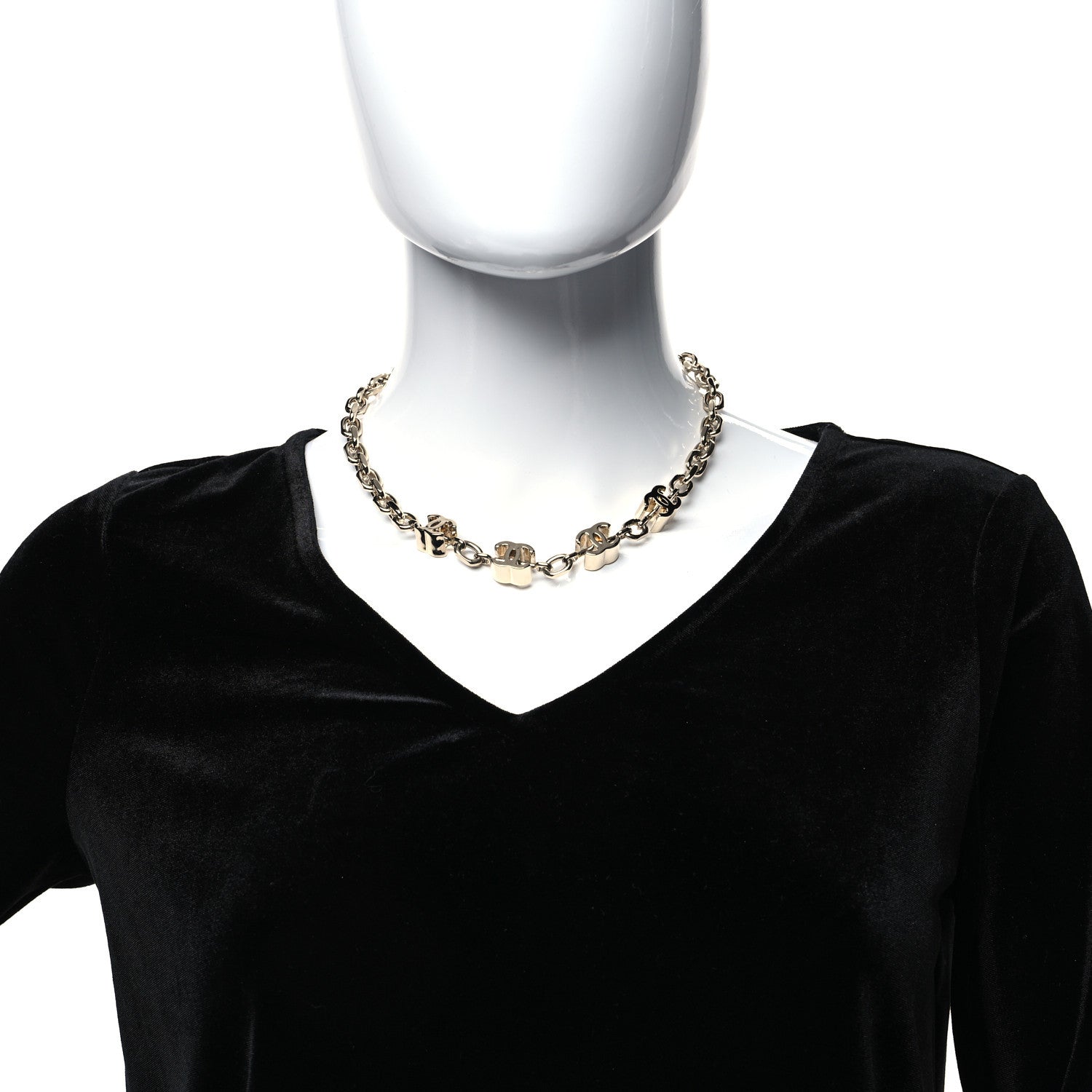 Chanel Metal CC Short Necklace Gold 1 of 5