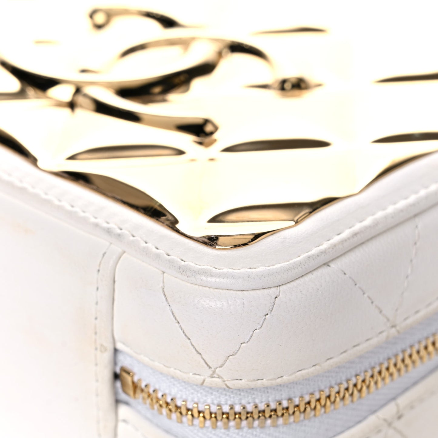 Lambskin Quilted Golden Plate Clutch With Chain White