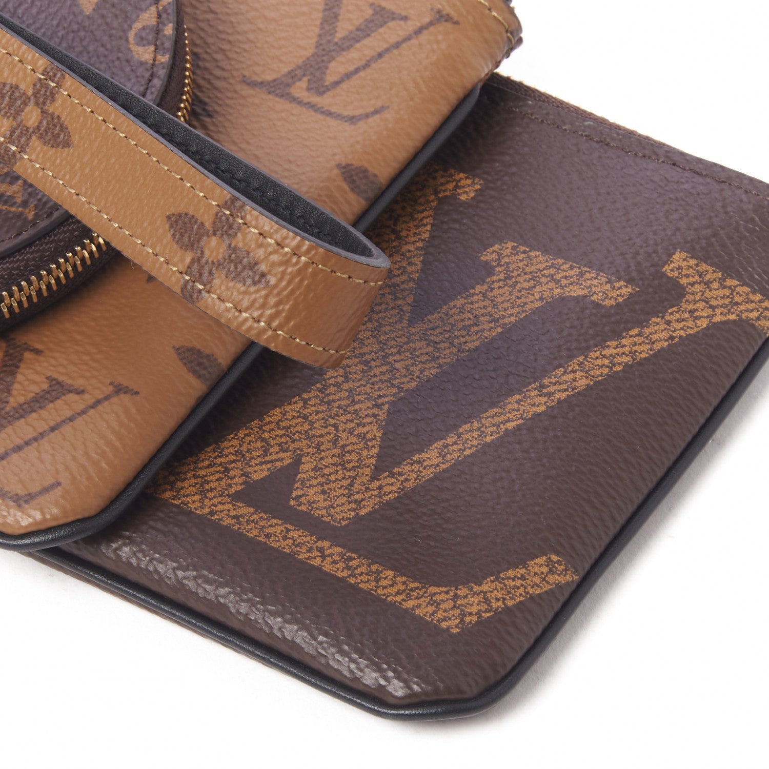 Louis Vuitton Reverse Monogram Giant Trio Pouch 4 of 10