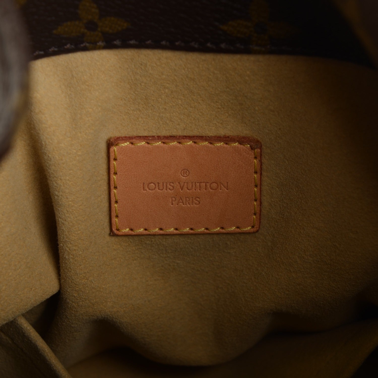 Louis Vuitton Monogram Artsy MM 6 of 7