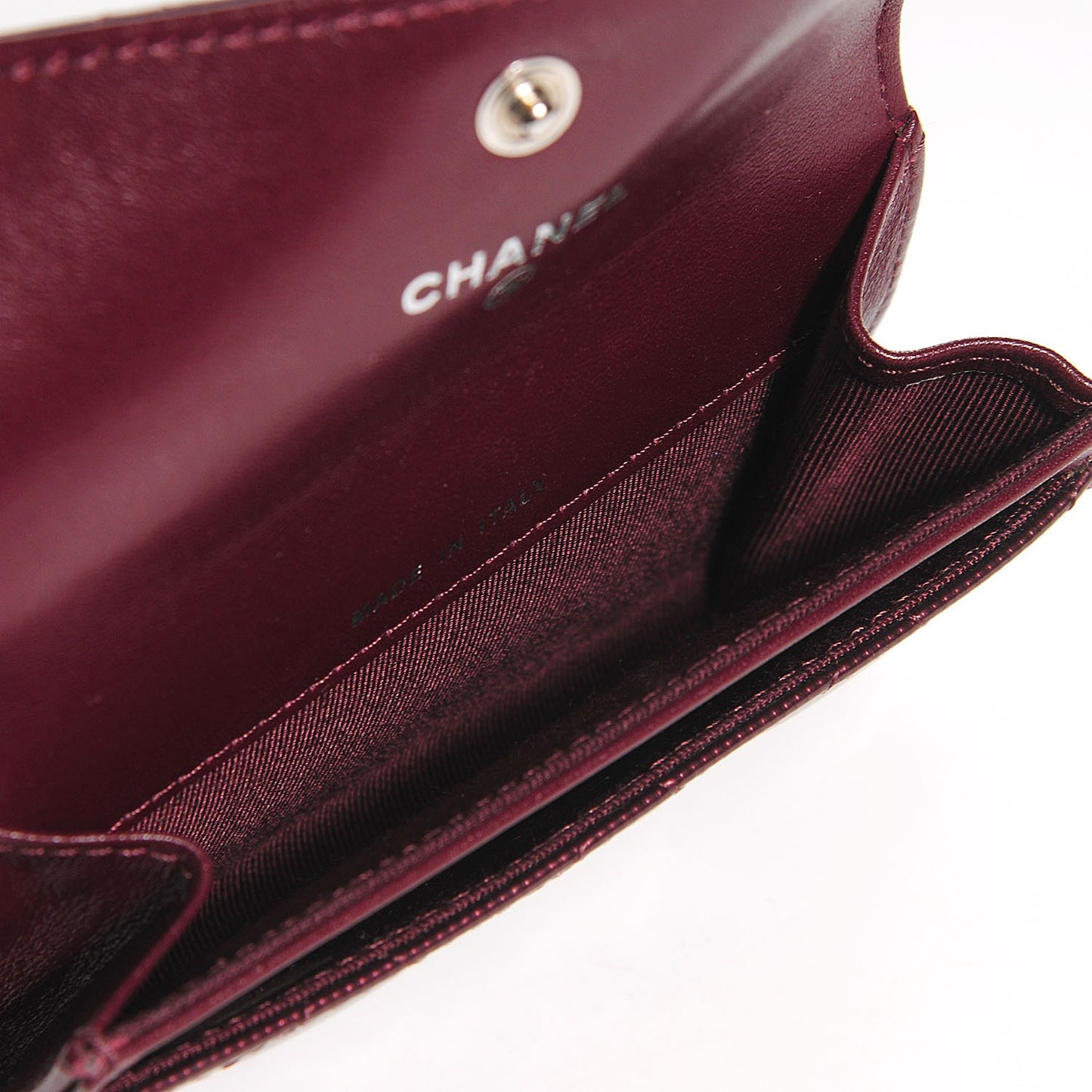 Striated Patent Quilted Card Holder Burgundy