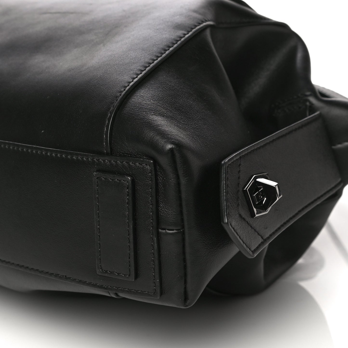 Smooth Calfskin Small Soft Antigona Black