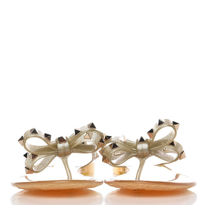 Valentino Garavani PVC Jelly Glitter Rockstud Bow Thong Sandals 40 Oro 3 of 8