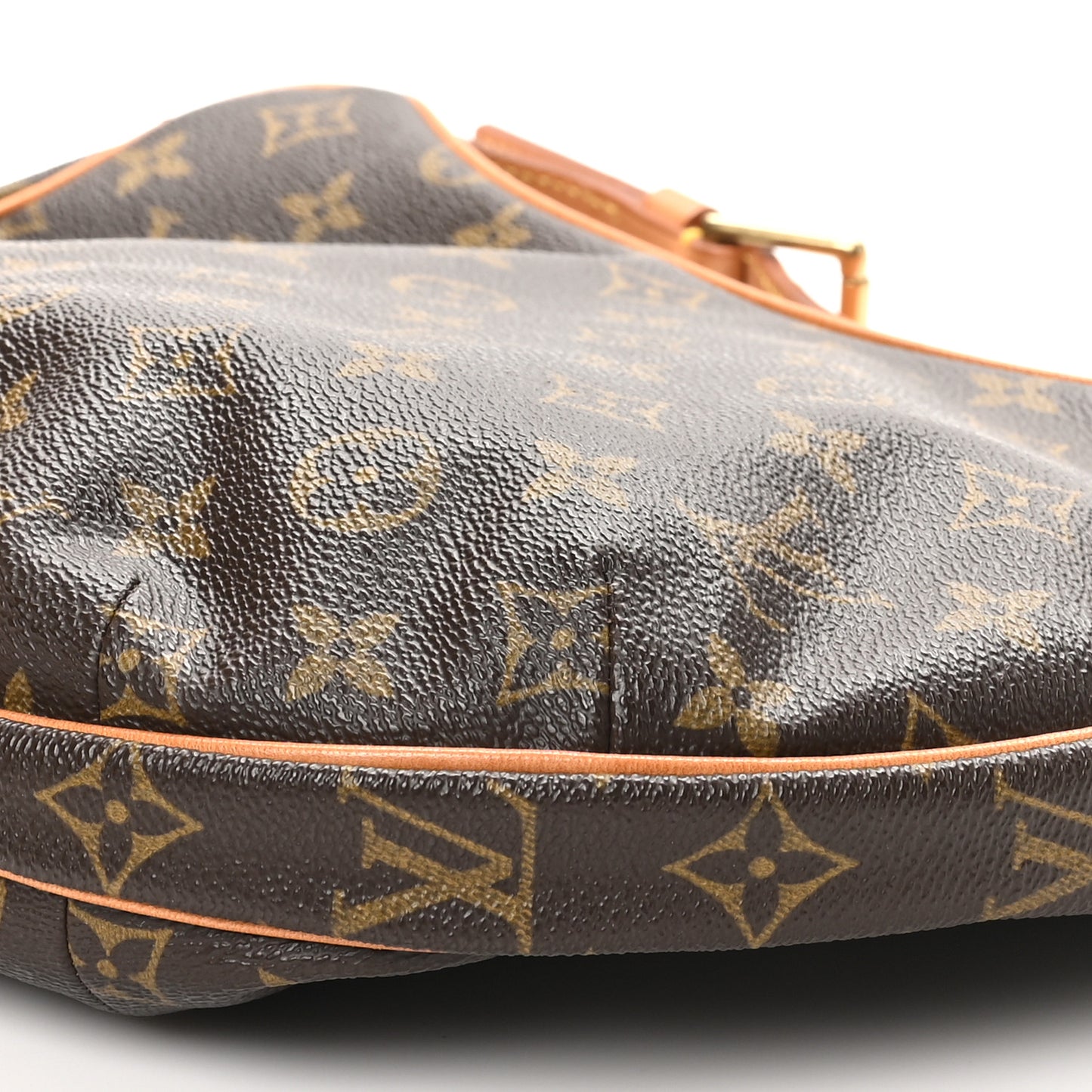 Monogram Croissant MM