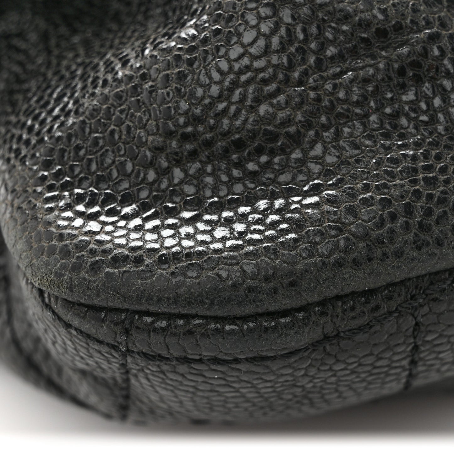 Caviar Quilted Medium Elastic Flap Black