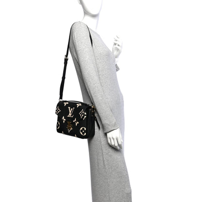 Louis Vuitton Empreinte Monogram Giant Pochette Metis Black Beige 2 of 9