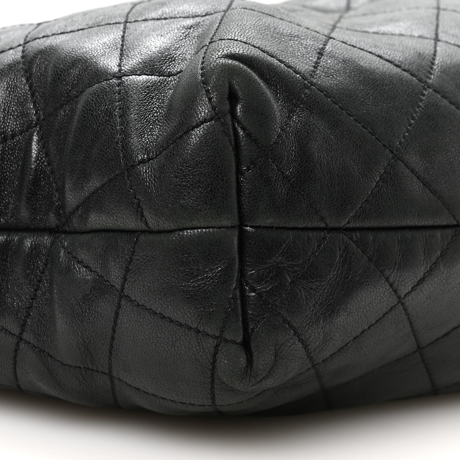 Saint Laurent Lambskin Quilted Maxi Icare Shopping Tote Black 8 of 12