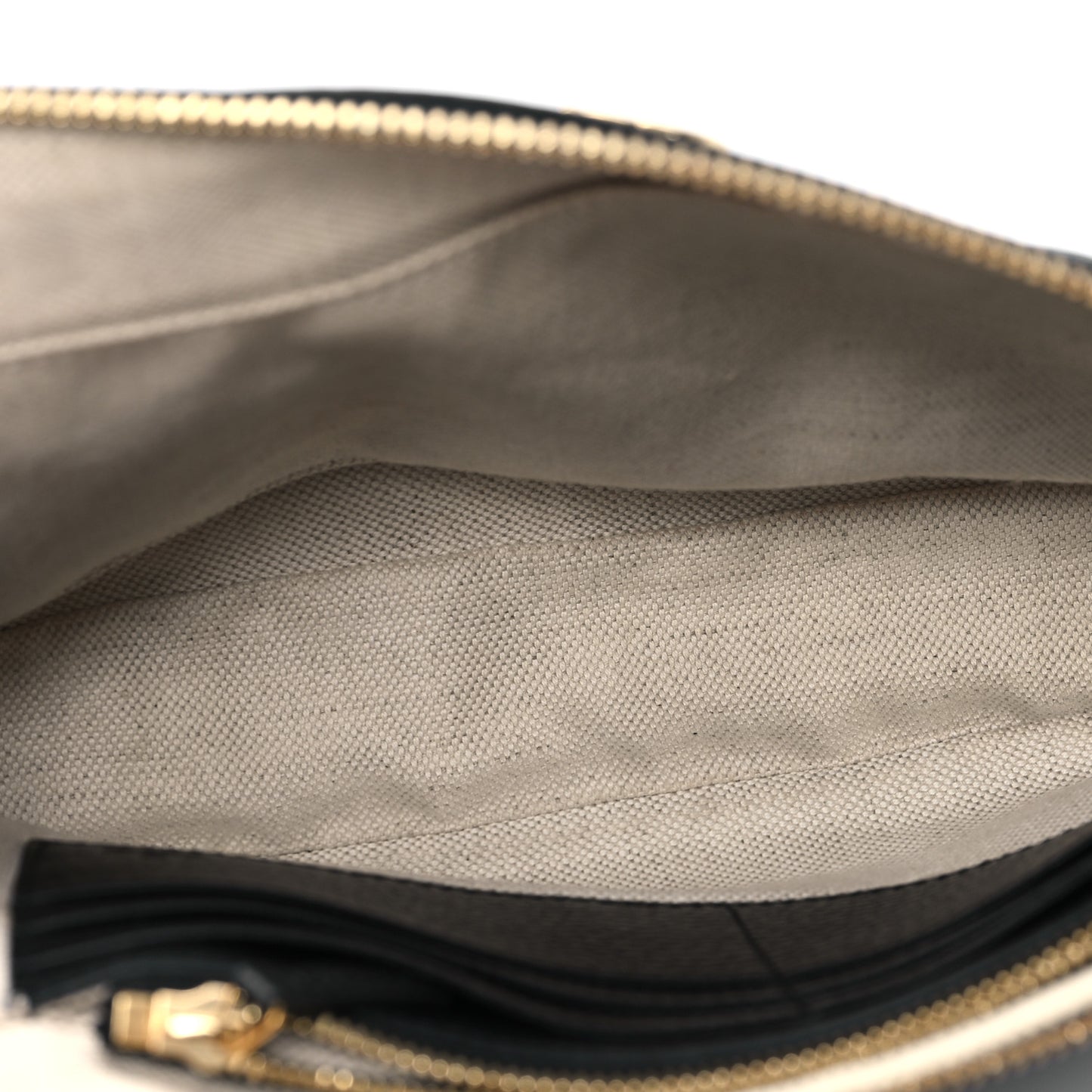 Calfskin GG Marmont Zip Pouch Black