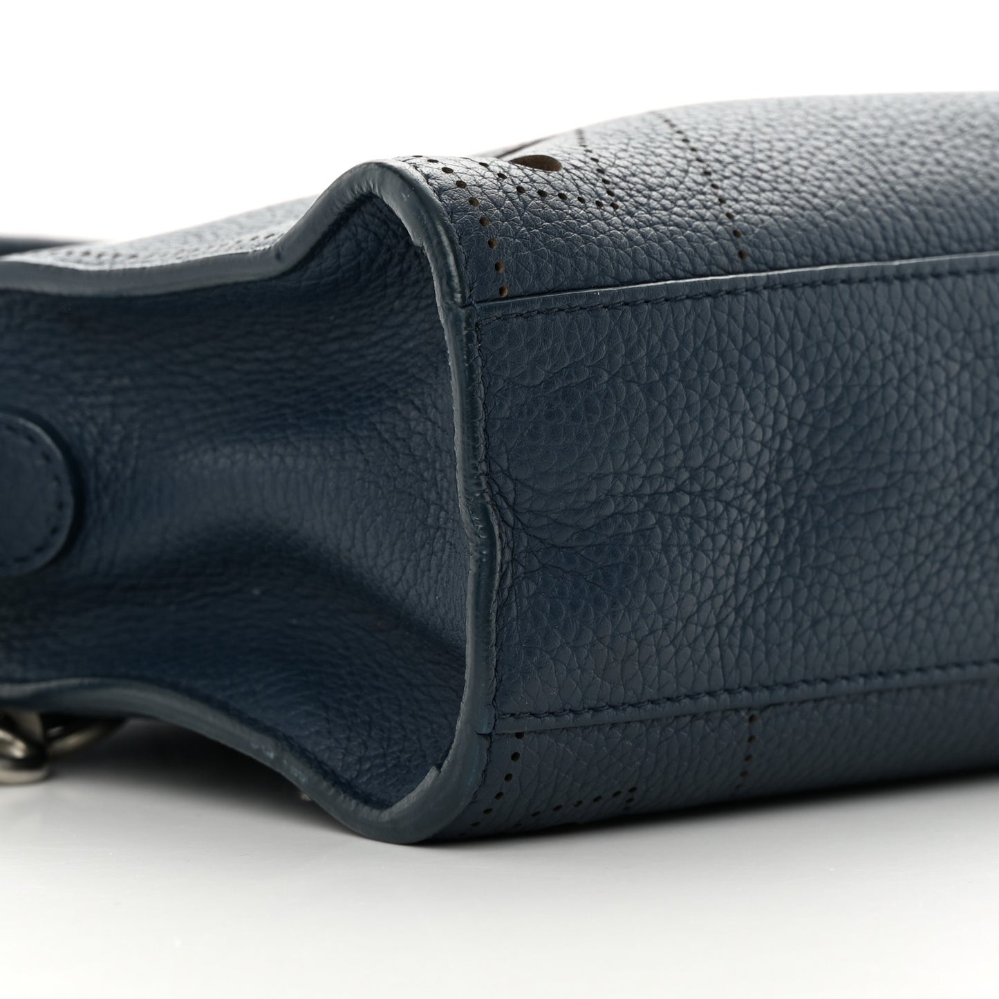 Veau Grana Perforated Blackout Hardware Nano City Bleu Profond