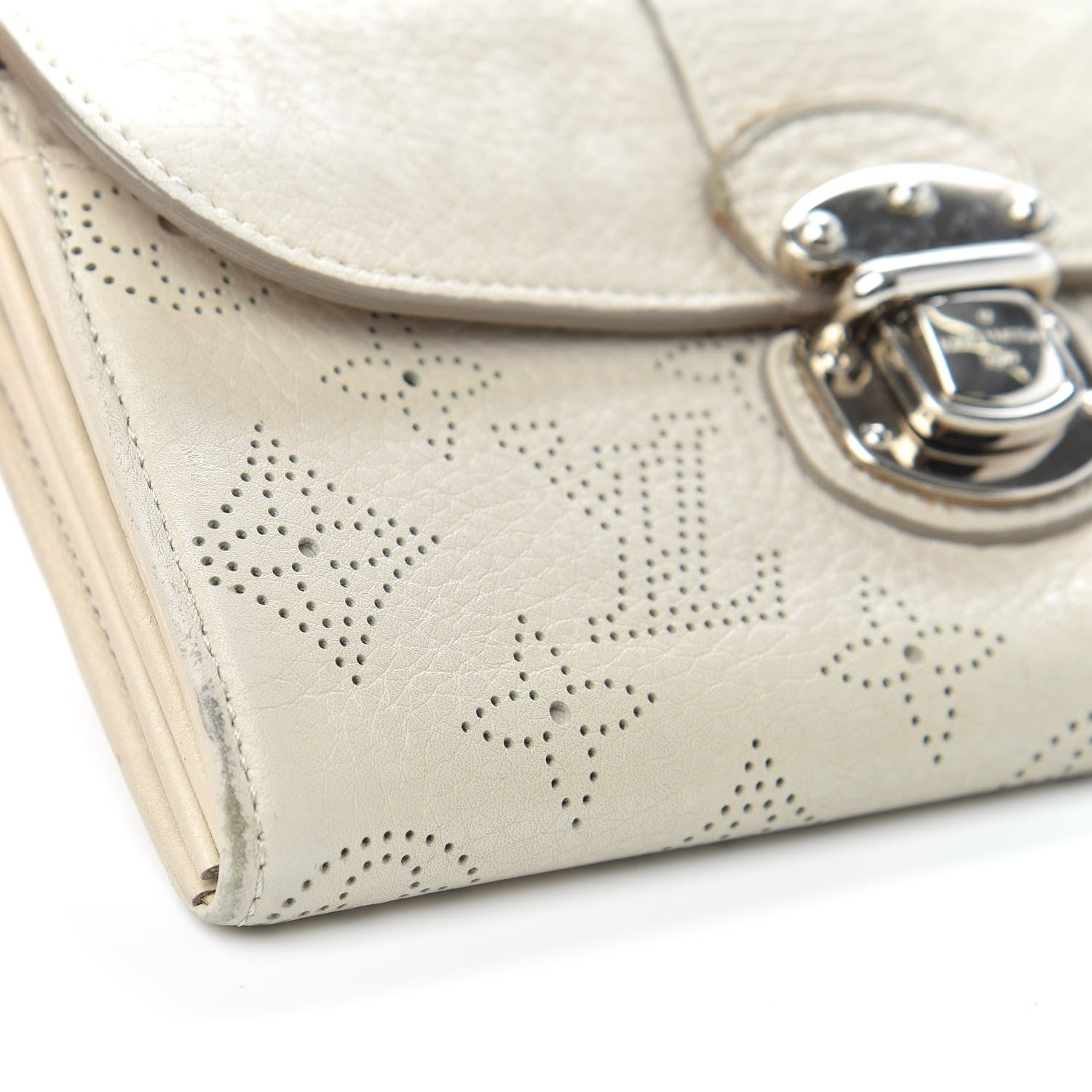 Louis Vuitton Mahina Amelia Wallet Ivory 6 of 12