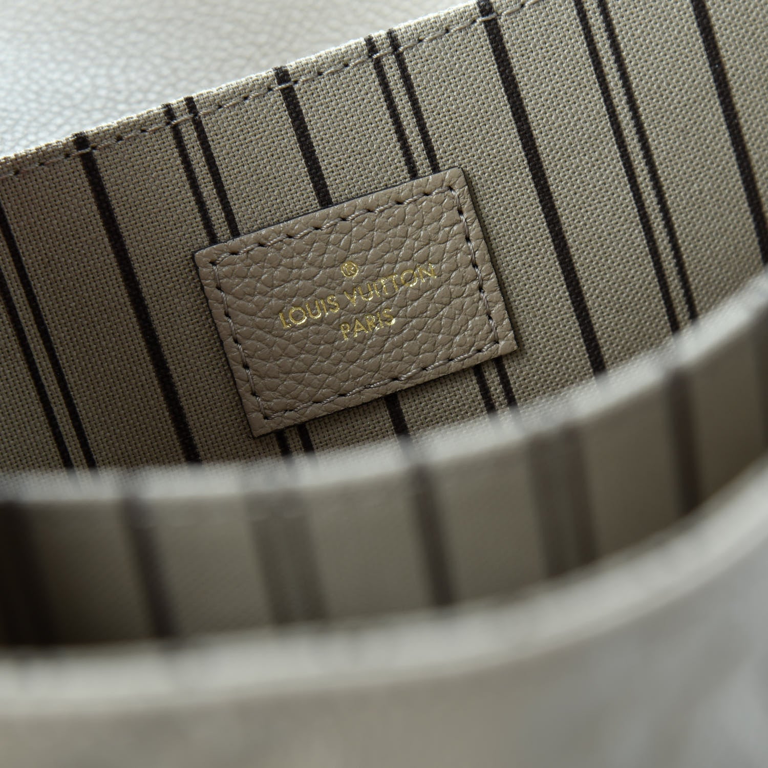 Louis Vuitton Empreinte Pochette Metis Tourterelle 8 of 9