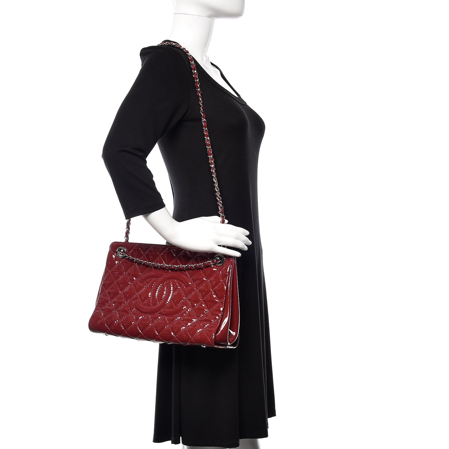 Patent Quilted Timeless CC Shopping Tote Red