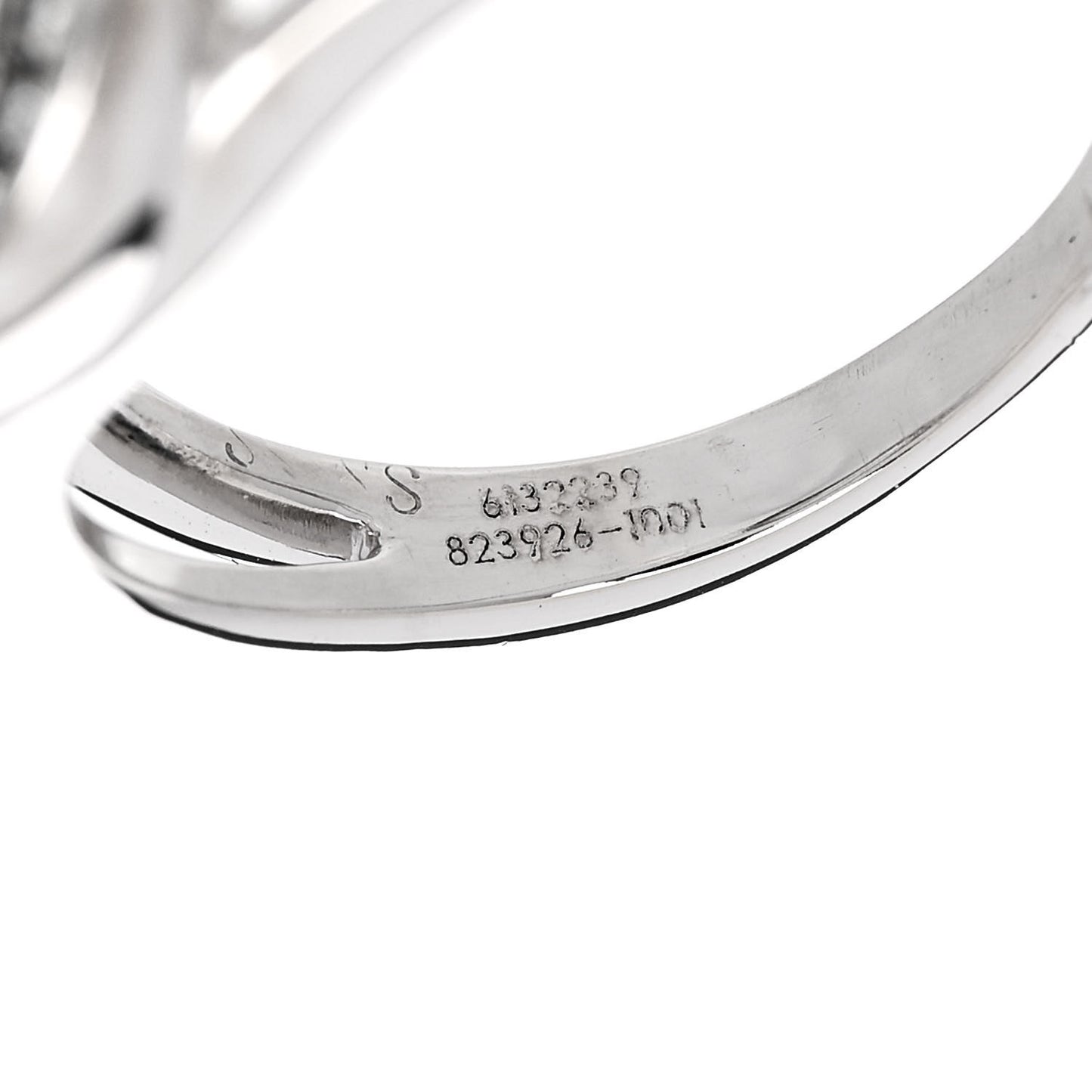 18K White Gold Diamond 3 Happy Diamonds Circle Ring 48 4.5