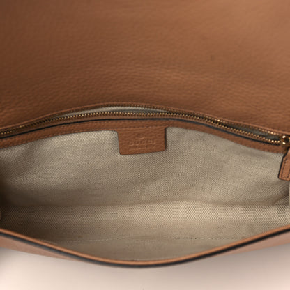 Gucci Pebbled Calfskin Medium Soho Clutch Camelia 5 of 9