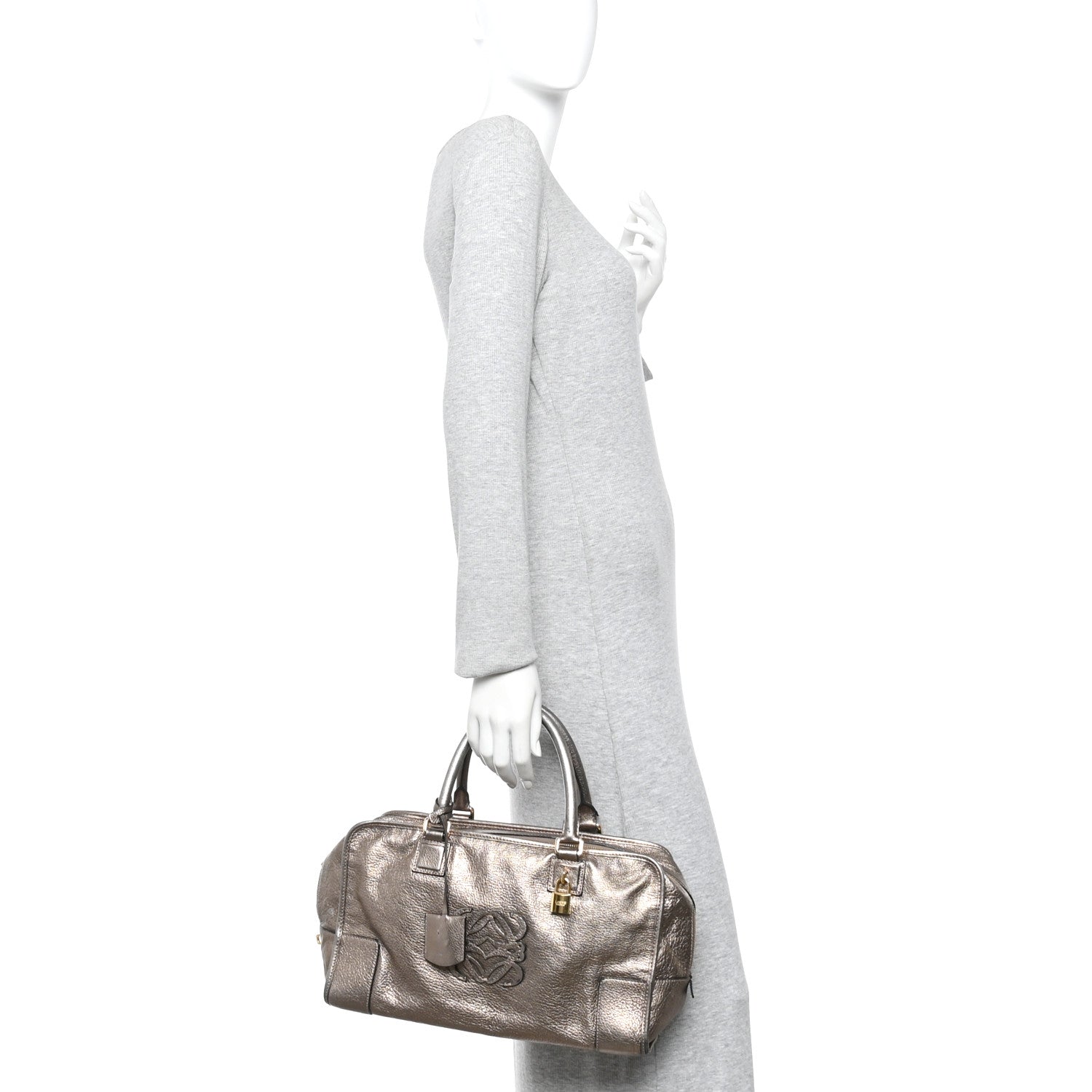 Loewe Metallic Calfskin Amazona 28 Bronze 1861208 – FASHIONPHILE