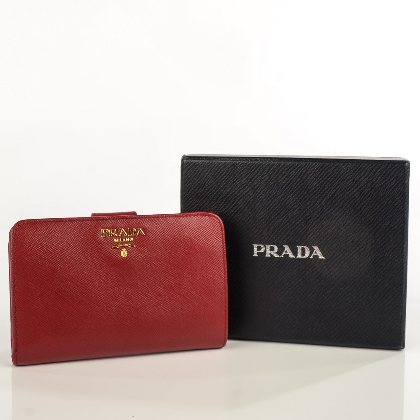 Saffiano Metal Compact Wallet Rubino