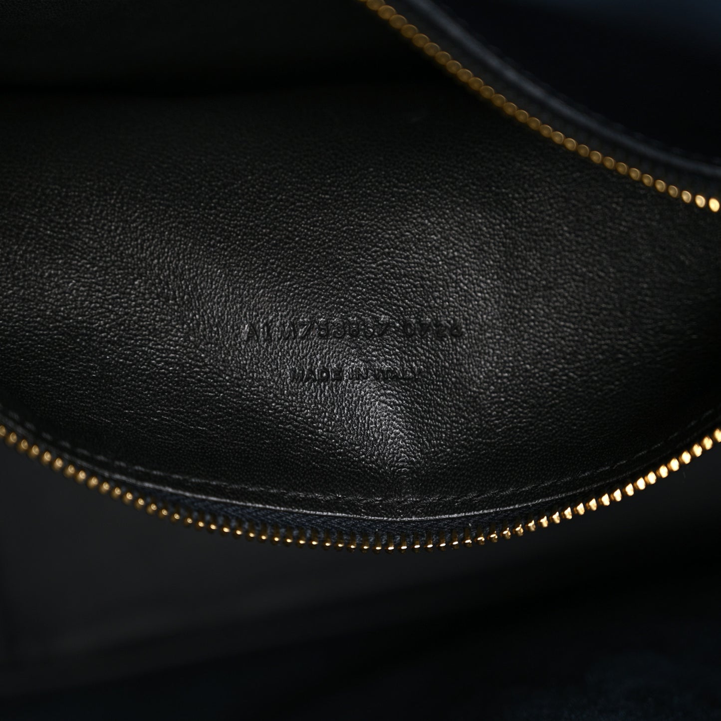 Supple Calfskin Large Le 5 A 7 Soft Hobo Bleu Abysse