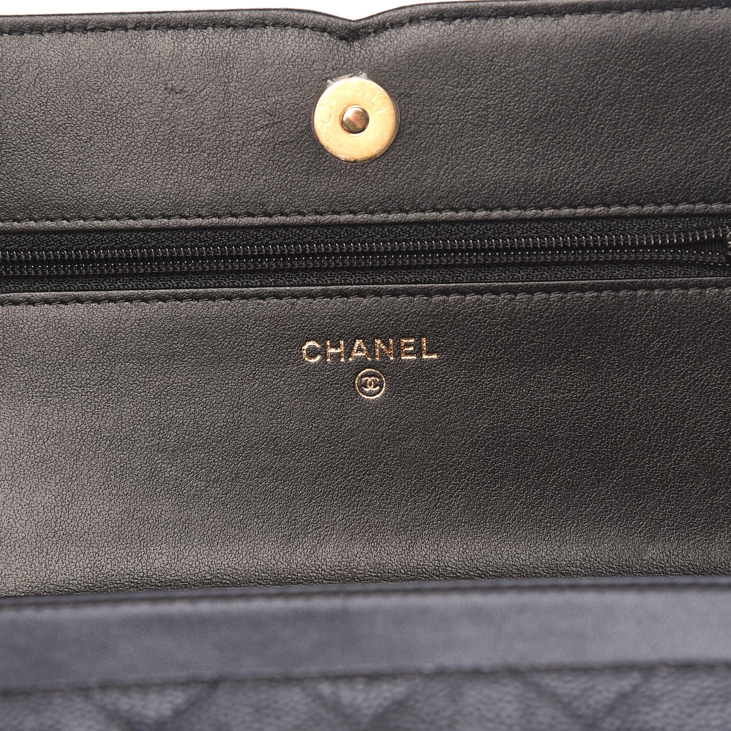 Caviar Quilted CC Filigree Wallet On Chain WOC Black