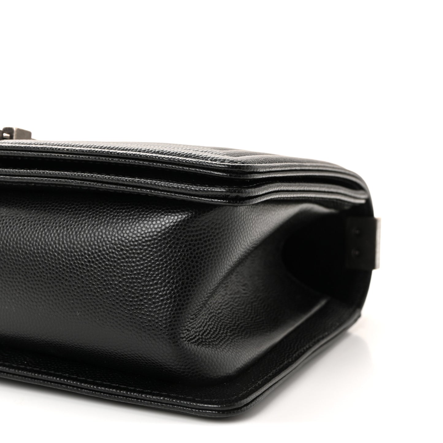 Caviar Quilted Medium Boy Flap Black