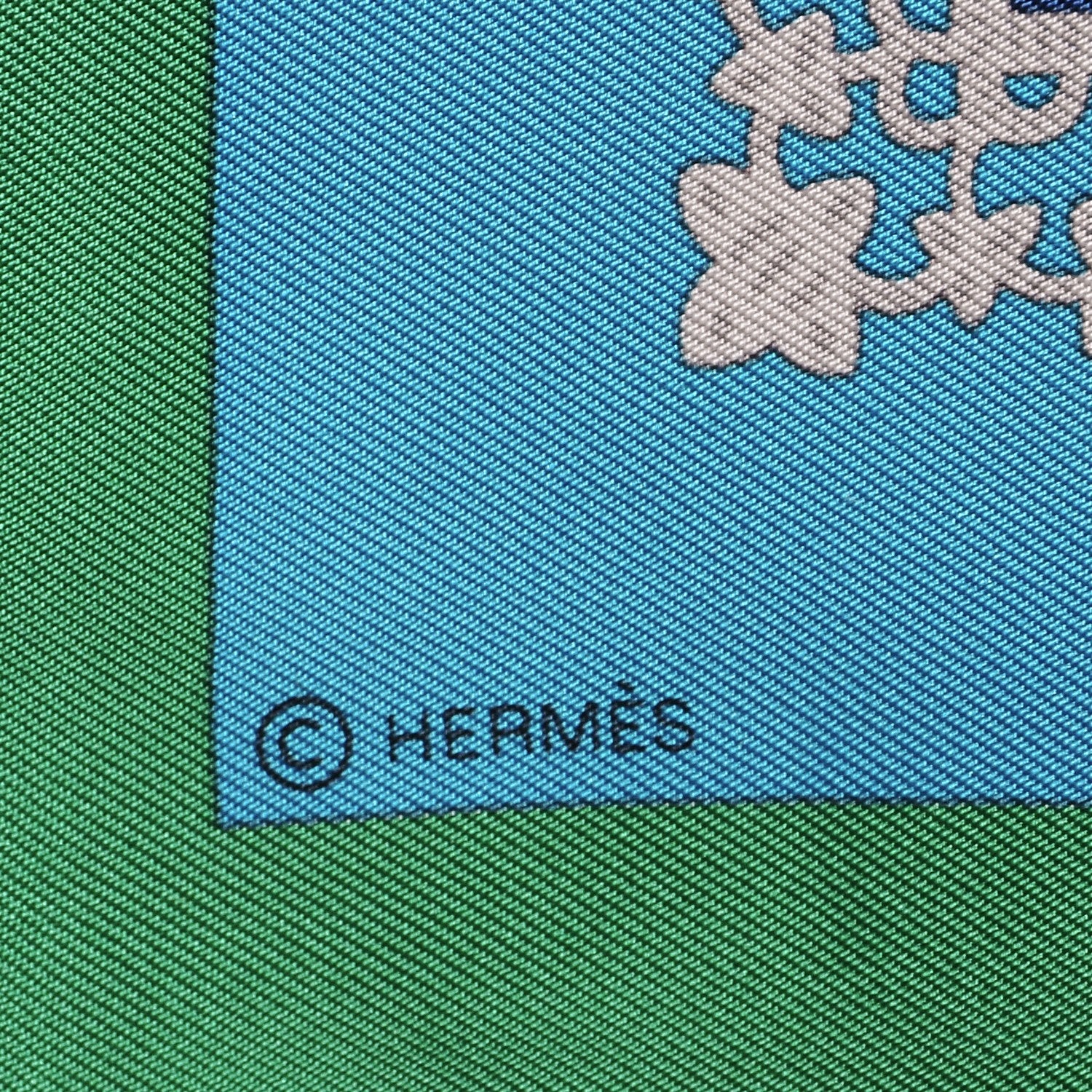 Hermes Silk Mousseline Brins D Or 90 Scarf Emeraude Blanc Bleu 5 of 7