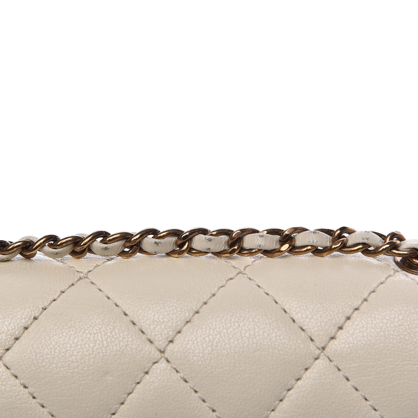 Sheepskin Quilted Beauty Lock Flap White