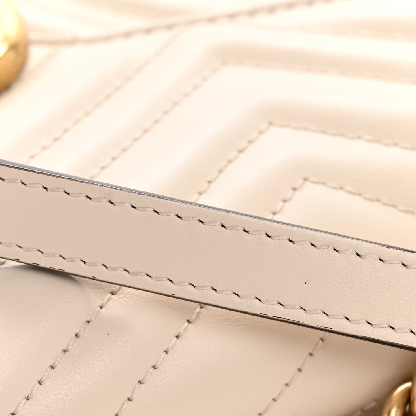 Calfskin Matelasse Small GG Marmont Shoulder Bag White