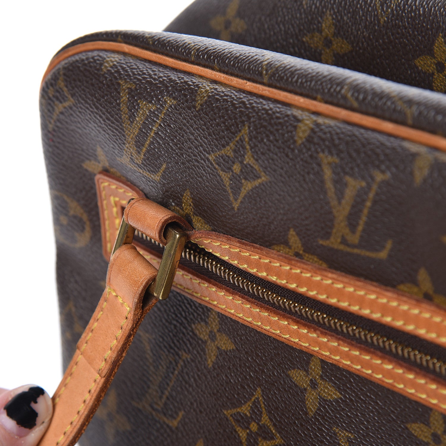 Louis Vuitton Monogram Cite MM 24 of 25