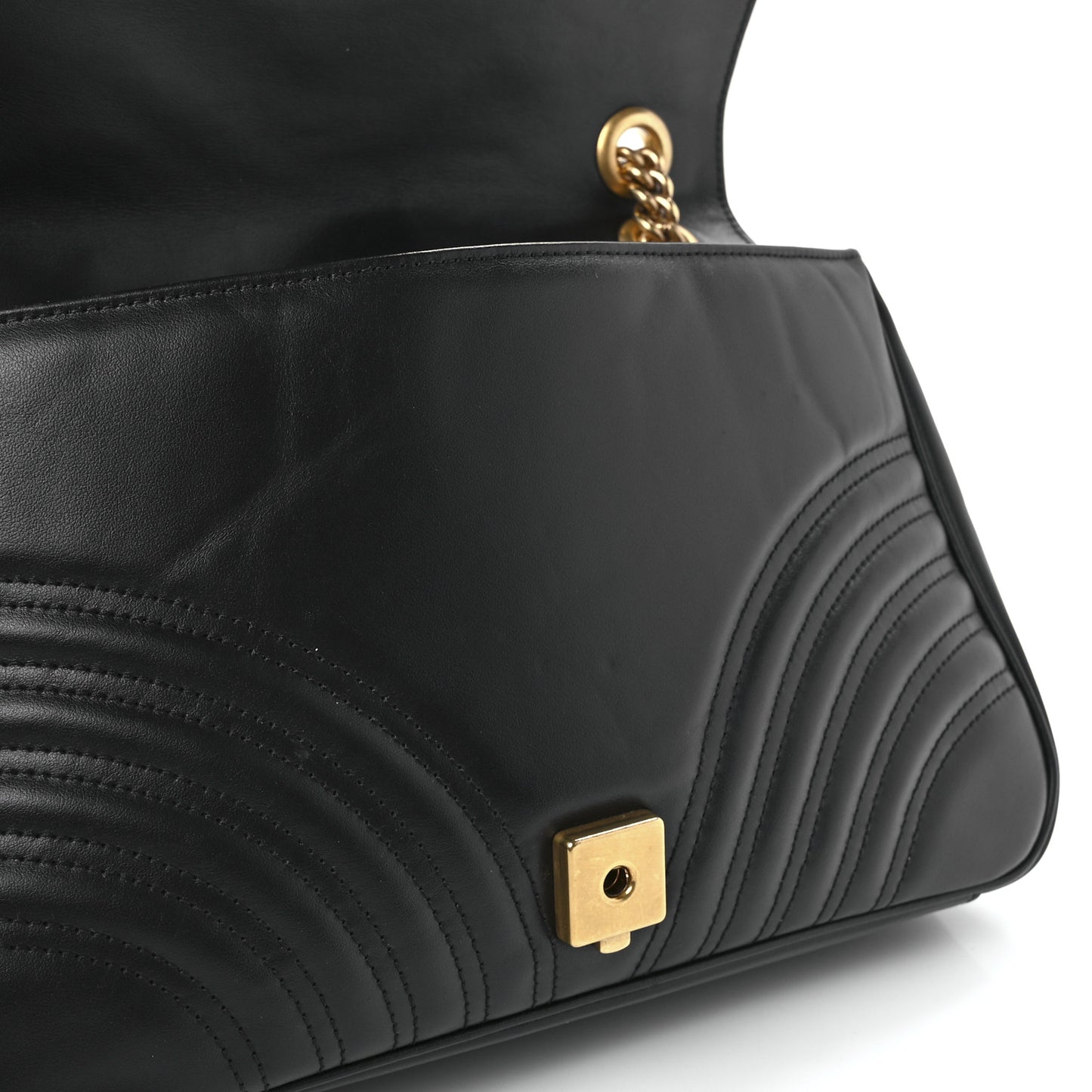 Calfskin Matelasse Medium GG Marmont Shoulder Bag Black