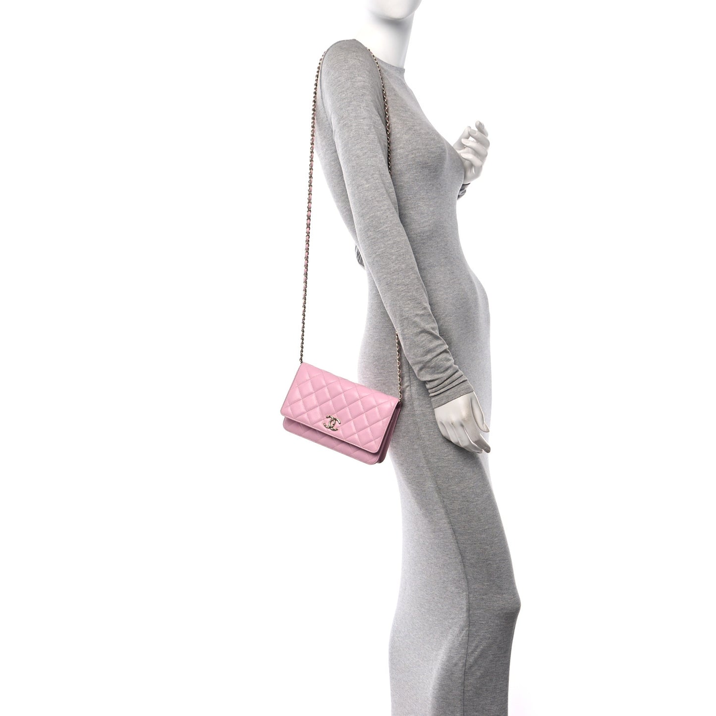 Caviar Quilted Wallet on Chain WOC Light Pink