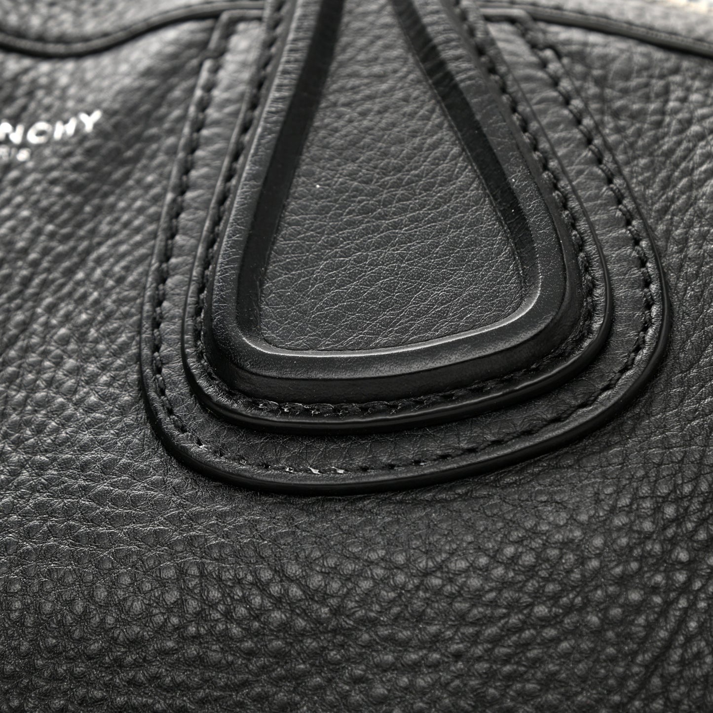 Pebbled Calfskin Small Nightingale Black