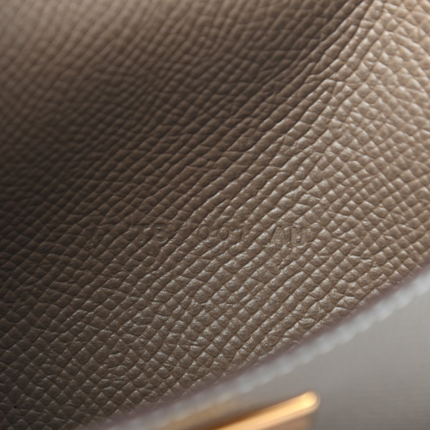 Epsom Kelly Pocket Compact Wallet Etoupe