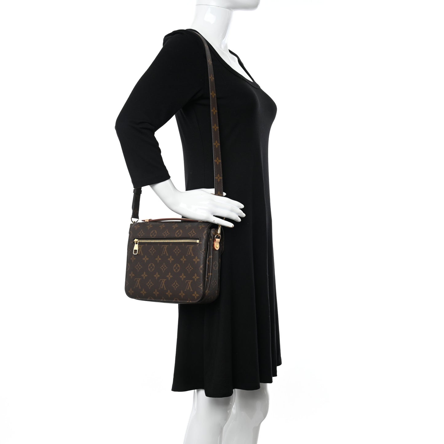 Monogram Pochette Metis