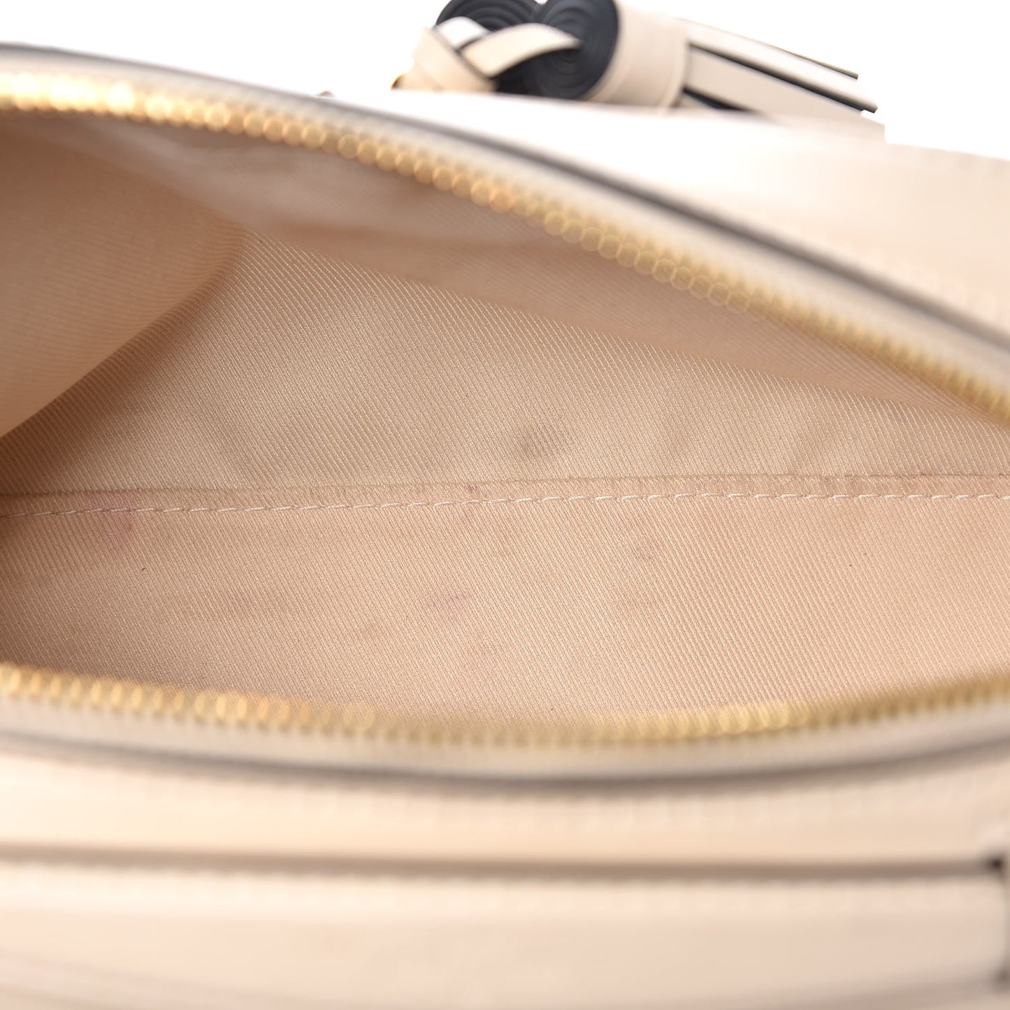 Monogram Saintonge Creme
