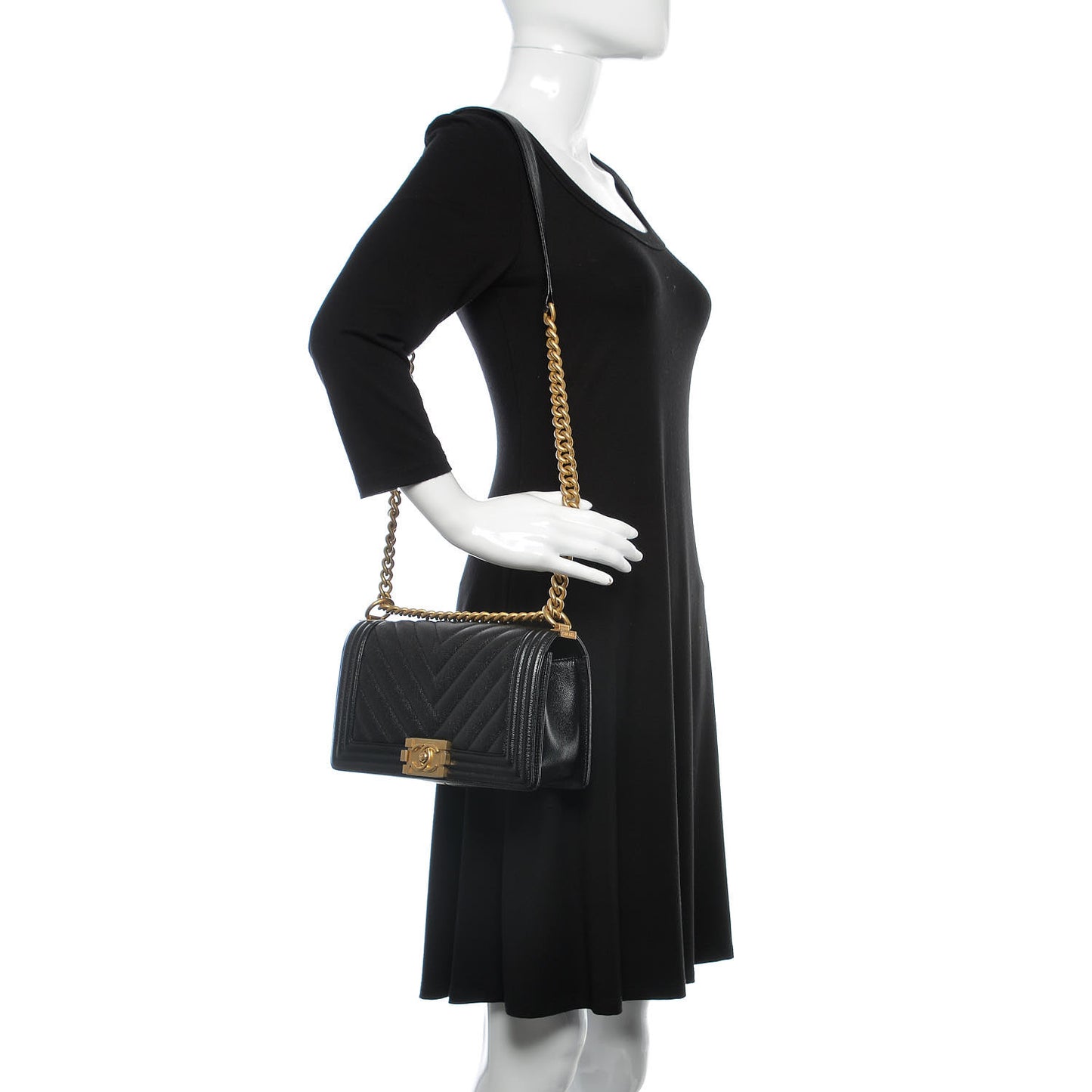 Caviar Chevron Quilted Medium Boy Flap Black