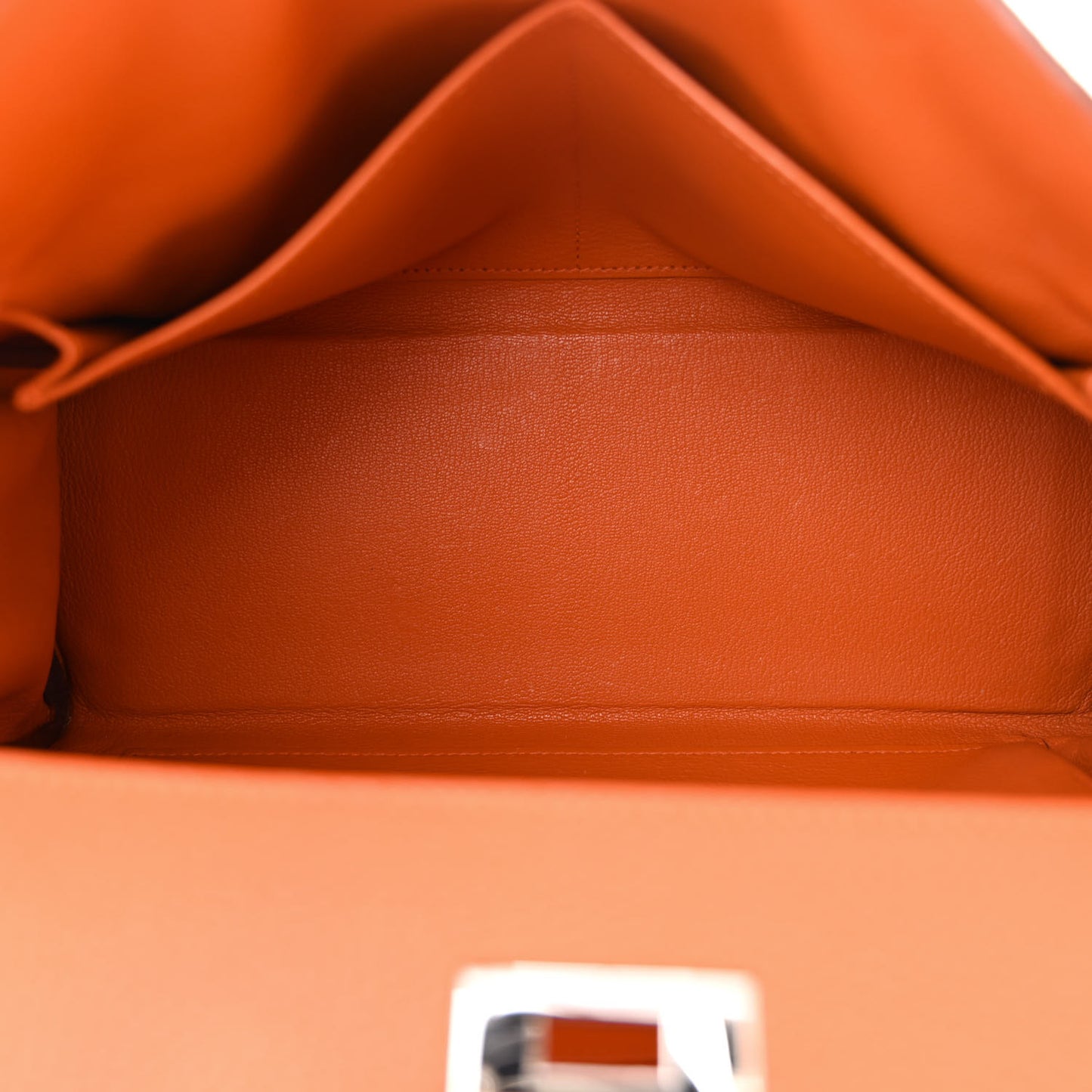Togo Kelly Retourne 32 Orange