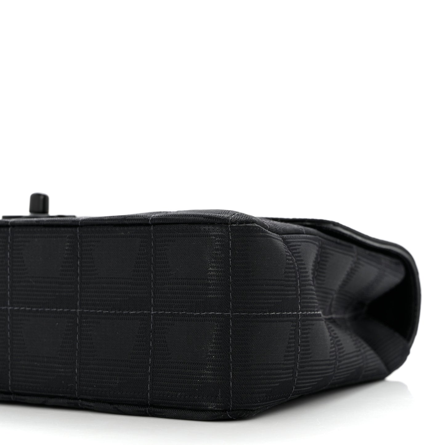 Nylon Medium Travel Flap Black
