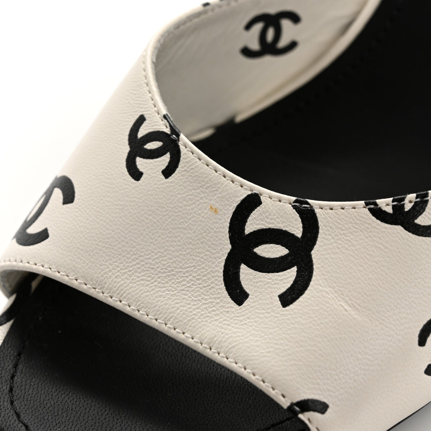 Lambskin Printed CC Sandals 41 White Black