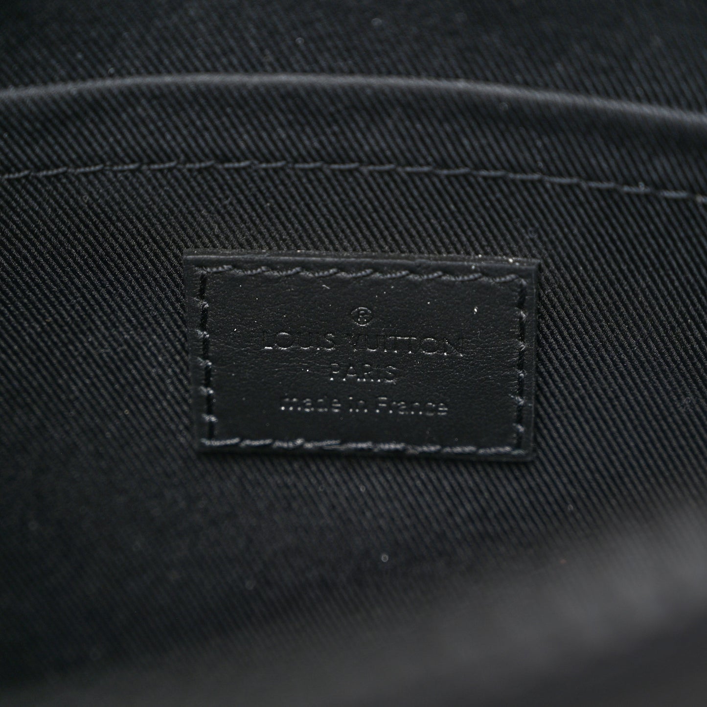 Taurillon Monogram S Lock Messenger Black