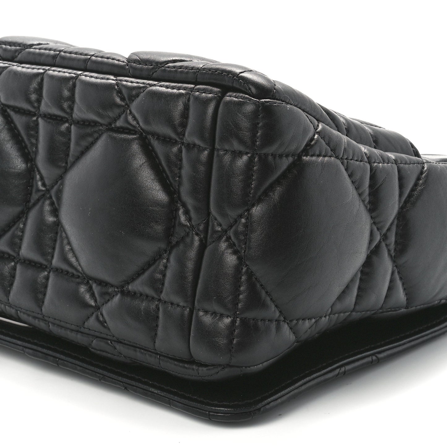 Lambskin Macrocannage Medium Caro Bag Black