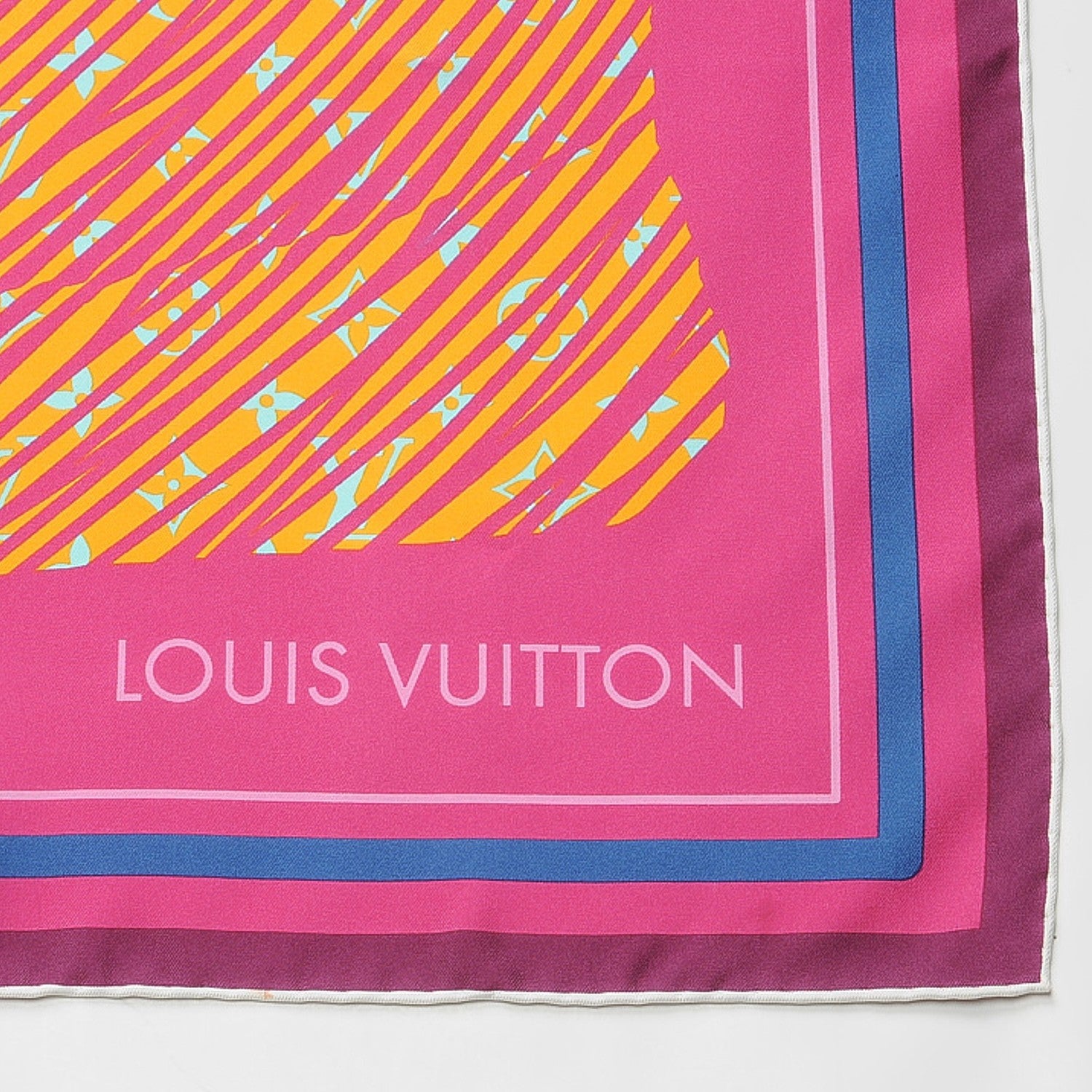 Louis Vuitton Silk Almazing Scarf 4 of 6