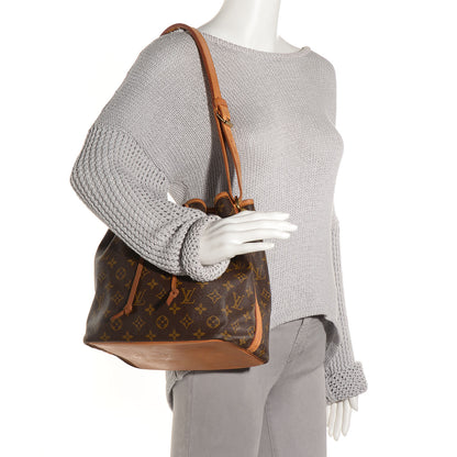 Louis Vuitton Monogram Petit Noe 2 of 8
