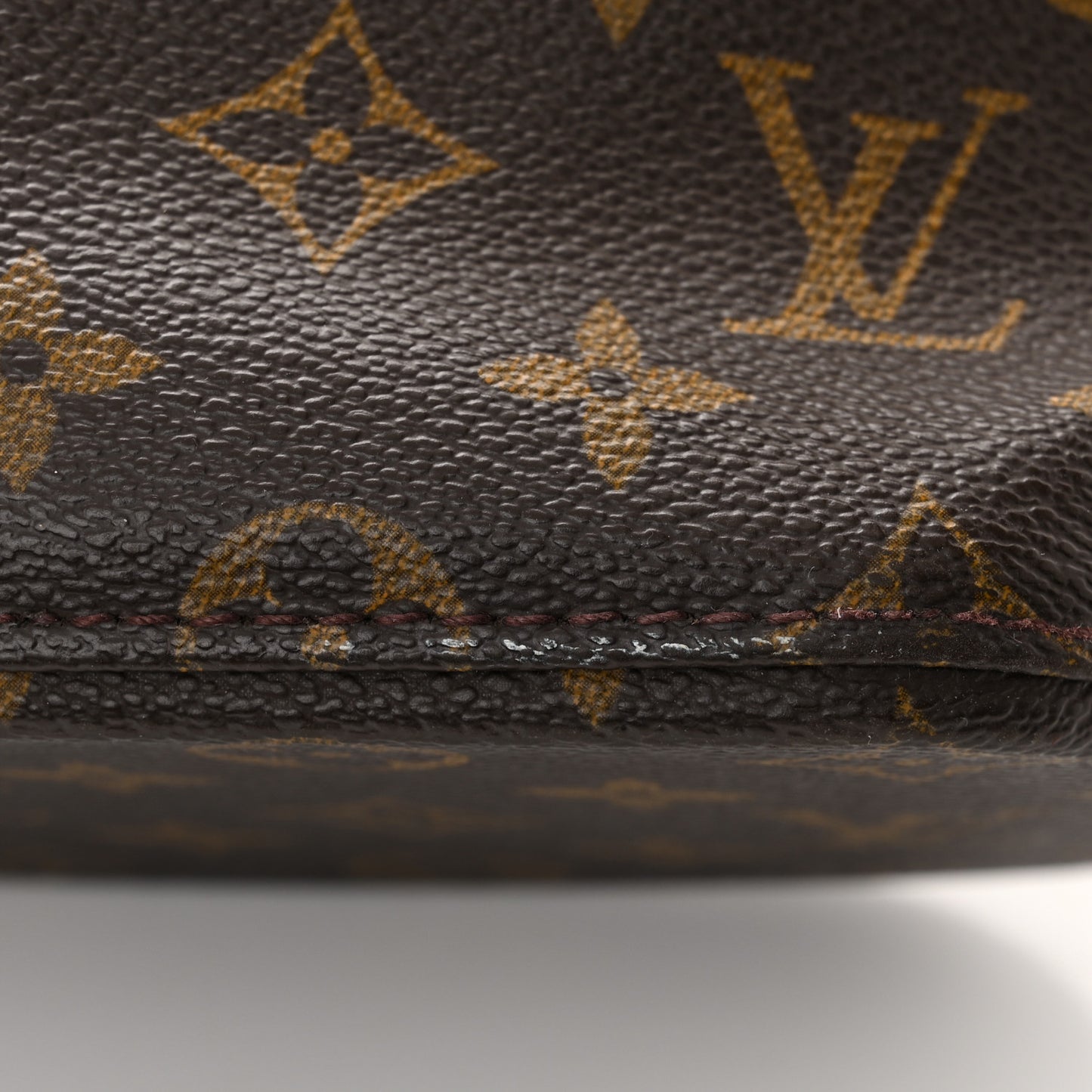 LOUIS VUITTON Monogram Vavin GM