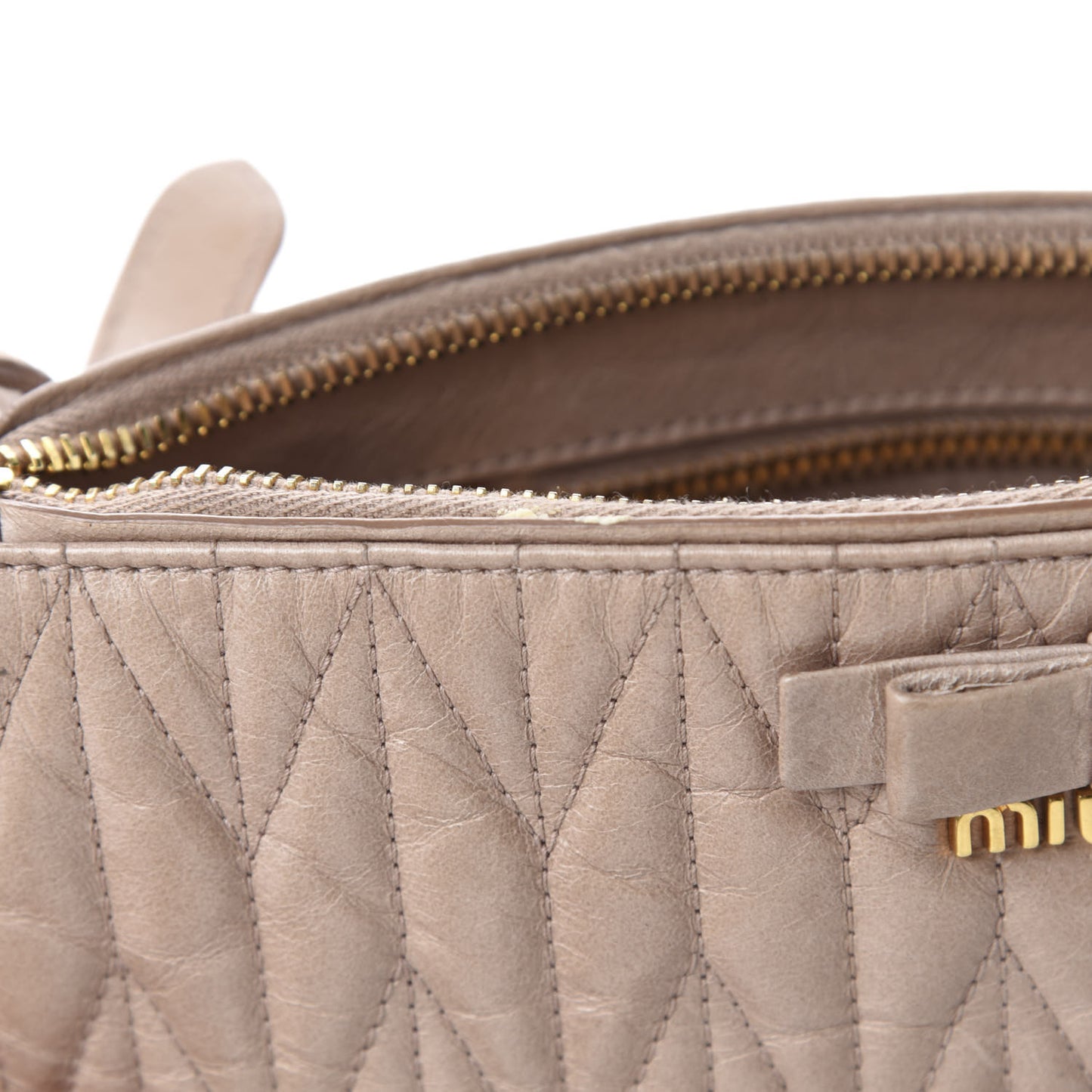 Nappa Matelasse Zip Shoulder Bag Cammeo