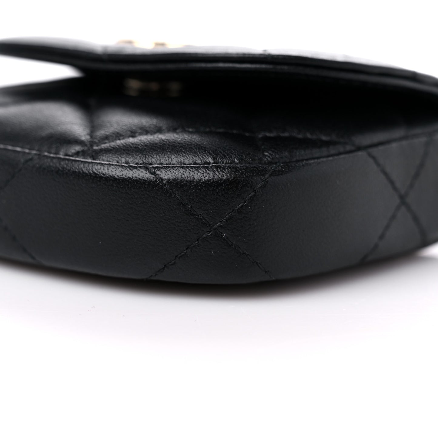 Lambskin Quilted Pearl Top Handle Clutch With Chain Black